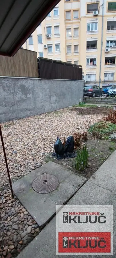 Prodaja, jednosoban stan, 24m², Bulevar Oslobodjenja, Novi Sad Sve Podlokacije