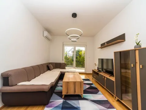 Rent, two bedroom apartment, 70m², Stara Varoš, Podgorica - image 1