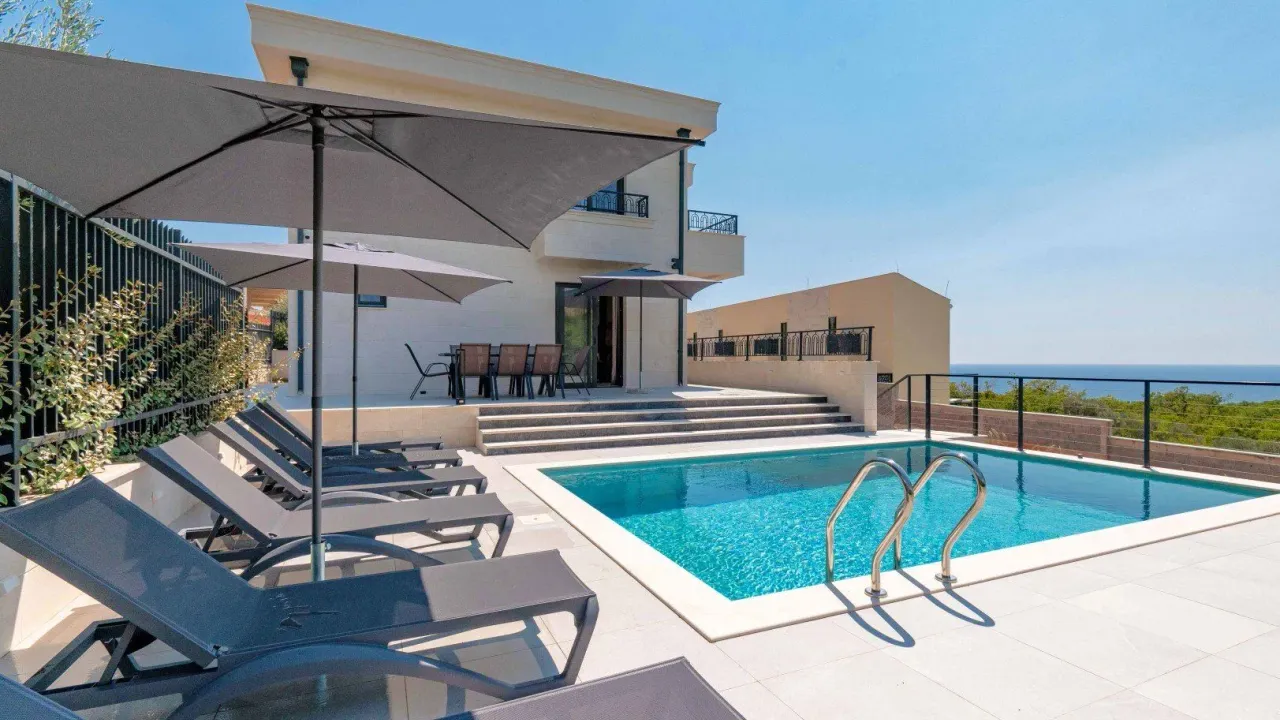 Sale, house, 318m², Reževići, Budva