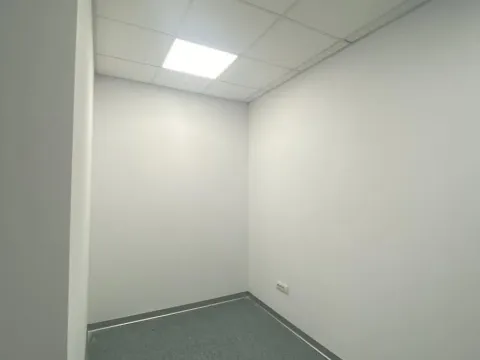 Izdavanje, poslovni prostor, 528m², Dom zdravlja, Niš - image 6