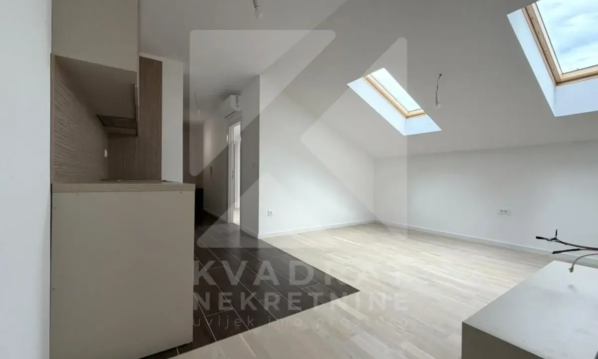 Prodaja, jednosoban stan, 50m², Tološi, Podgorica