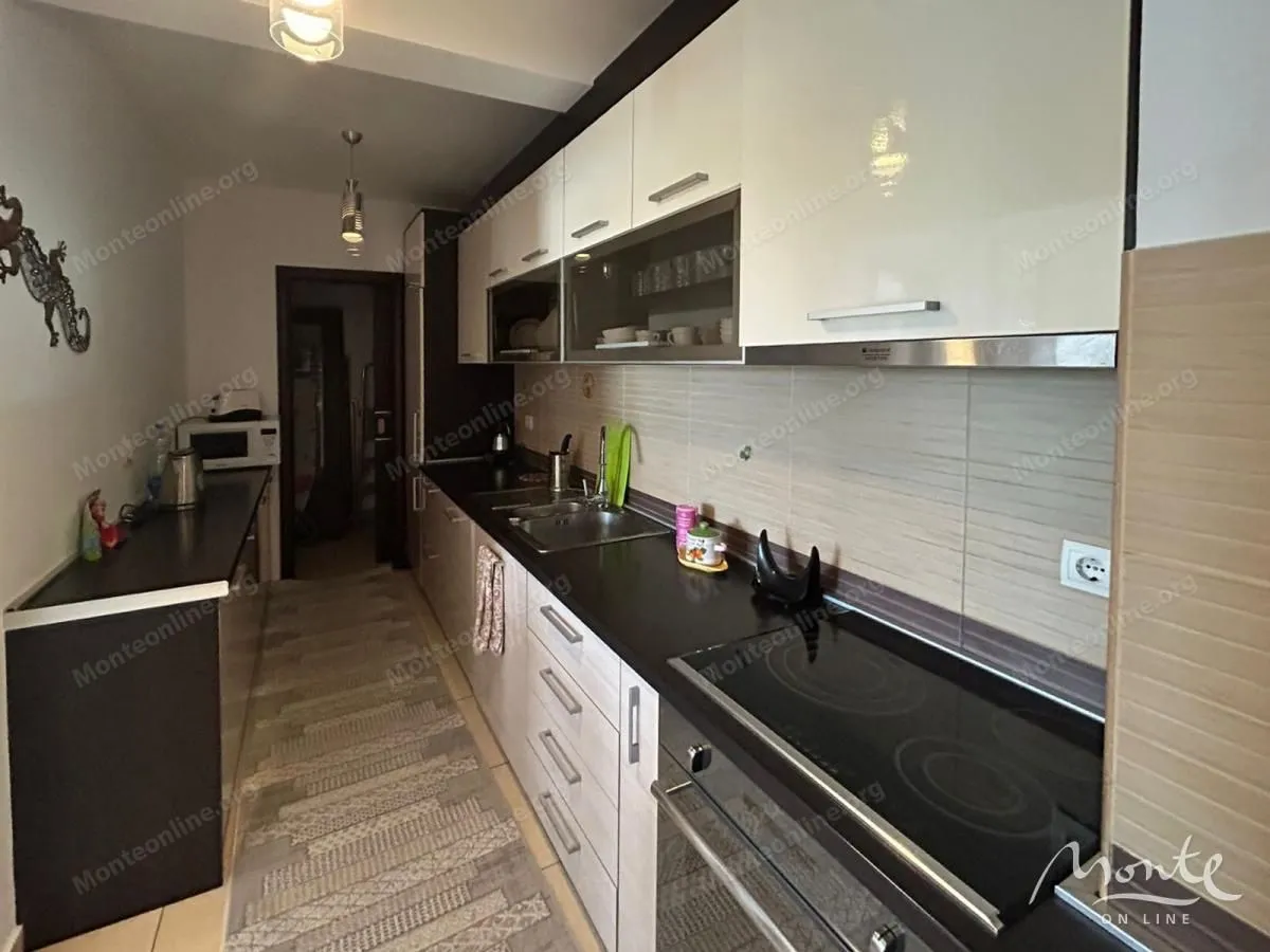 Prodaja, dvosoban stan, 84m², Bečići, Budva