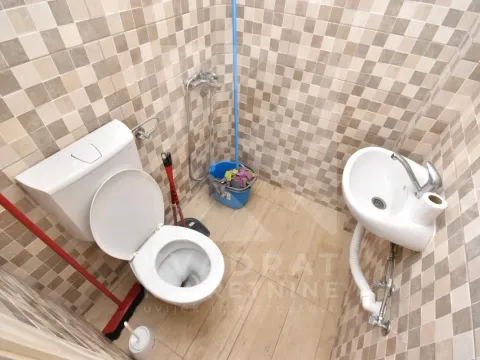 Izdavanje, poslovni prostor, 27m², Stari Aerodrom, Podgorica - image 6