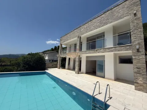 Prodaja, kuća, 267m², Herceg Novi, Crna Gora