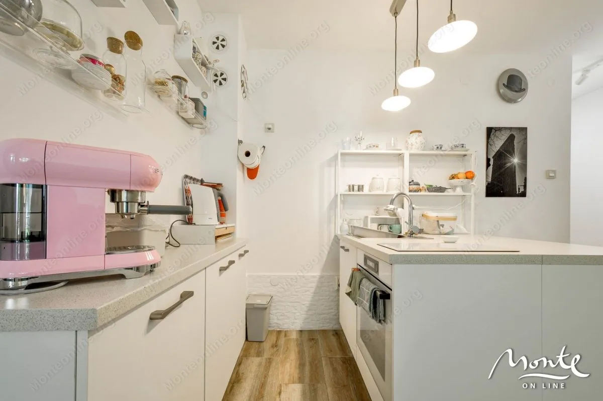 Sale, two bedroom apartment, 57m², Pržno, Budva
