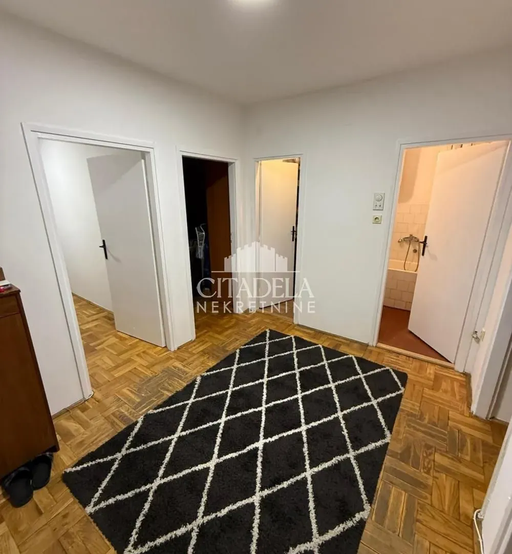 Prodaja, trosoban stan, 71m², Autokomanda, Voždovac Sve Podlokacije