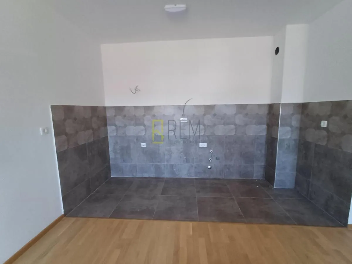 Prodaja, dvosoban stan, 73m², Pobrežje, Podgorica