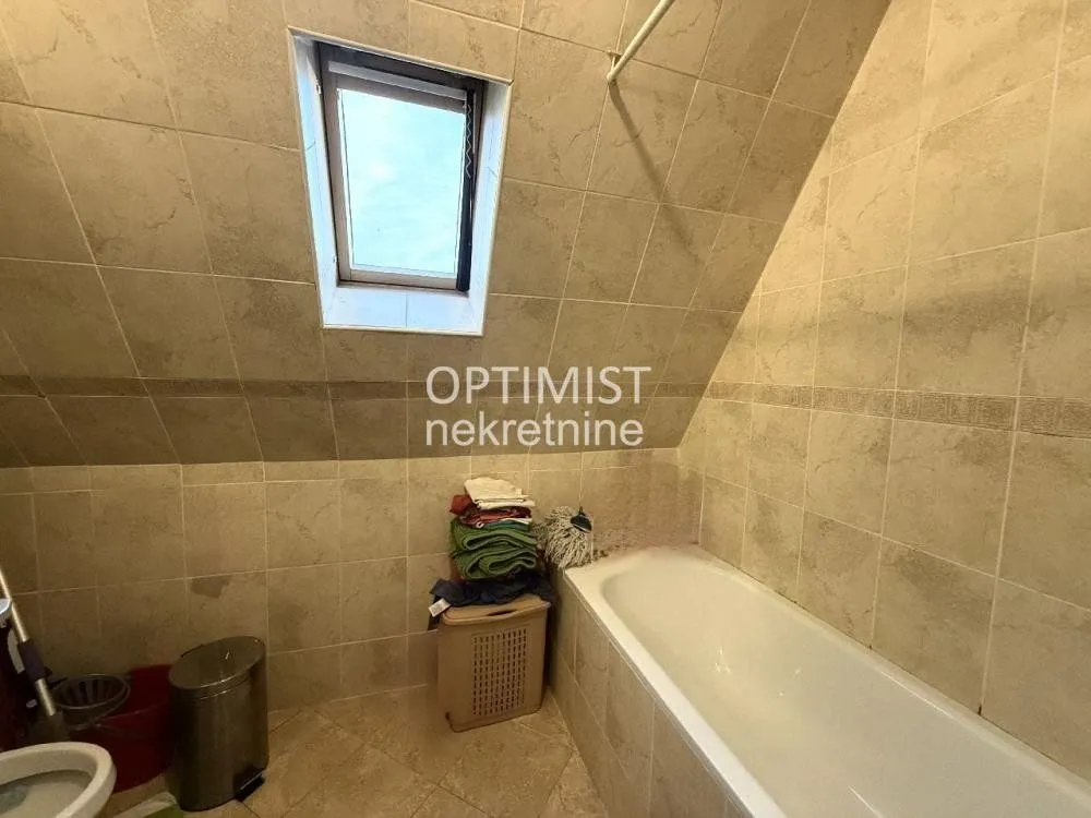 Sale, four bedroom apartment, 98m², Voždovac Sve Podlokacije, Beograd
