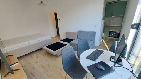 Sale, studio apartment, 26m², Bečići, Budva - image 2