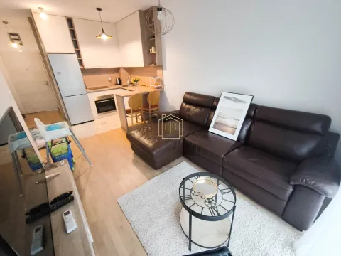 Rent, one bedroom apartment, 37m², Podgorica, Crna Gora - image 1