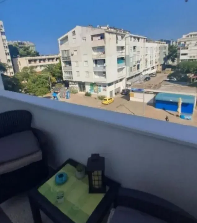 Rent, studio apartment, 35m², Centar, Bar