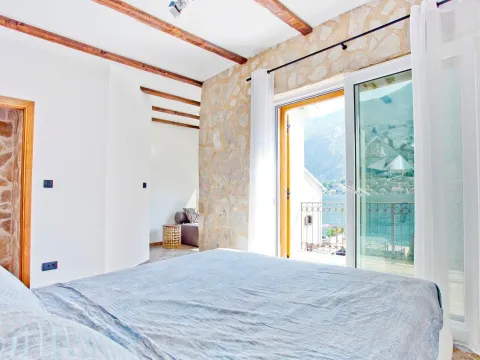 Sale, house, 200m², Muo, Kotor - image 13