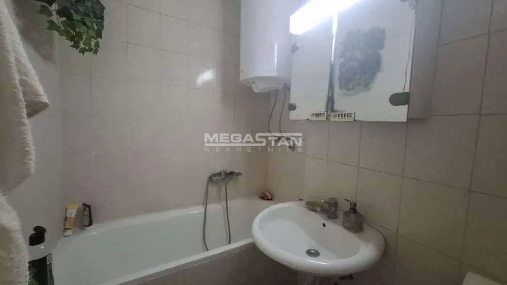 Sale, two bedroom apartment, 74m², Novi Beograd Blok 64, Novi Beograd Sve Podlokacije