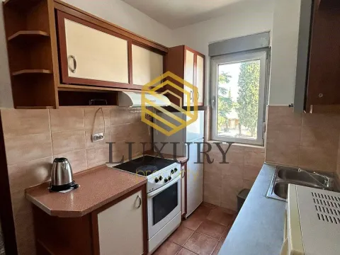 Izdavanje, trosoban stan, 120m², Pobrežje, Podgorica - image 11