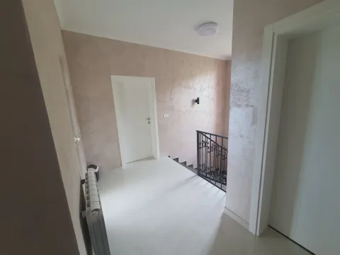 Prodaja, kuća, 260m², Gornja Gorica, Podgorica - image 12