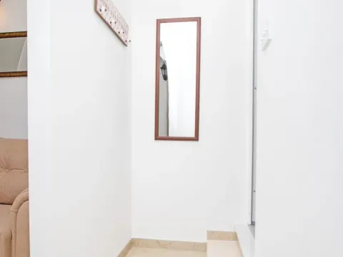 Izdavanje, jednosoban stan, 65m², Centar, Tivat - image 9