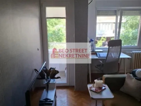 Izdavanje, jednosoban stan, 45m², Kalenić Pijaca, Vračar Sve Podlokacije - image 3