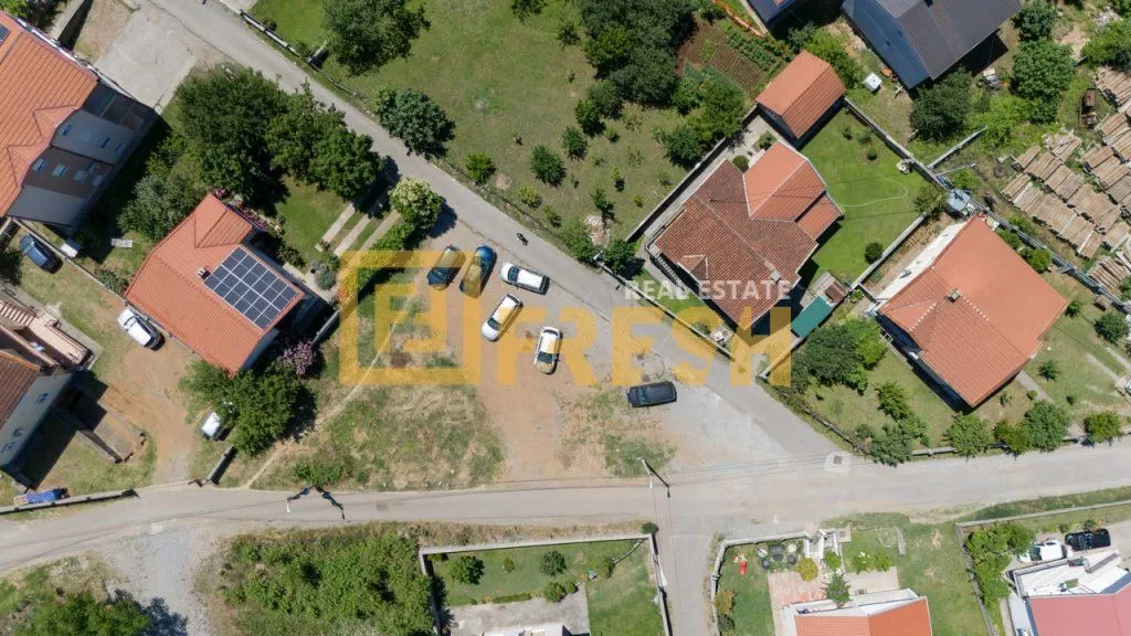 Prodaja, plac, 700m², Zlatica, Podgorica