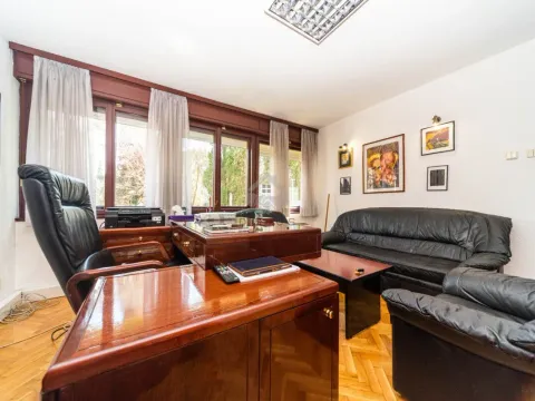 Prodaja, poslovni prostor, 52m², Preko Morače, Podgorica - image 2