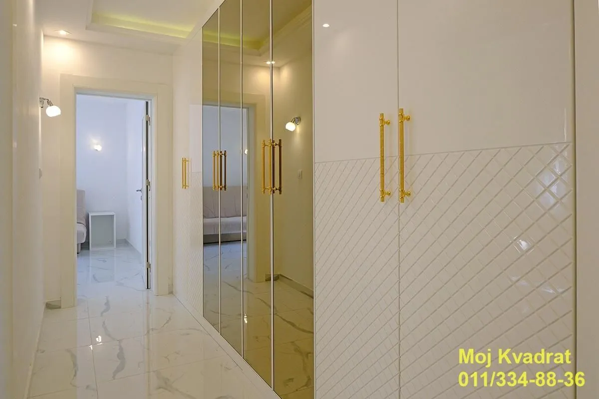 Prodaja, trosoban stan, 80m², Savski Venac, Beograd