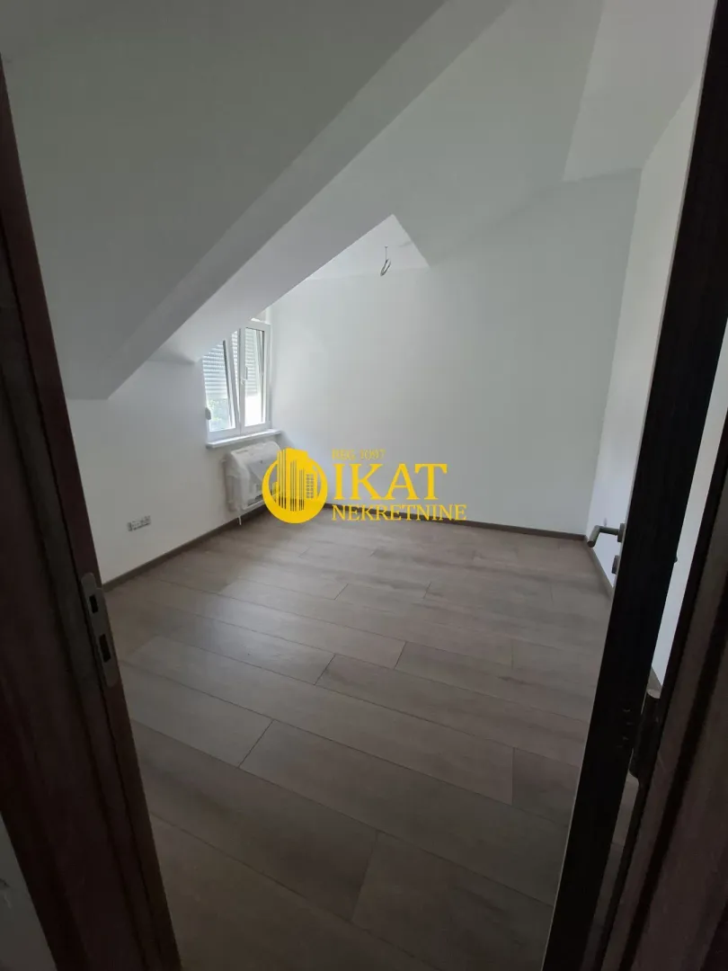 Prodaja, trosoban stan, 82m², Jajinci, Voždovac Sve Podlokacije