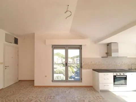 Sale, three bedroom apartment, 171m², Petrovac, Budva - image 6