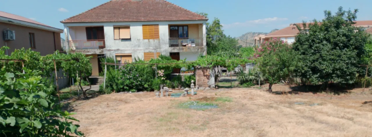 Sale, house, 180m², Golubovci, Podgorica