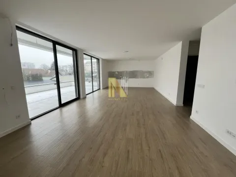 Prodaja, stan, 191m², Bulevar Evrope, Novi Sad Sve Podlokacije - image 3