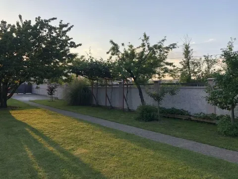 Rent, house, 300m², Donji Kokoti, Podgorica - image 28