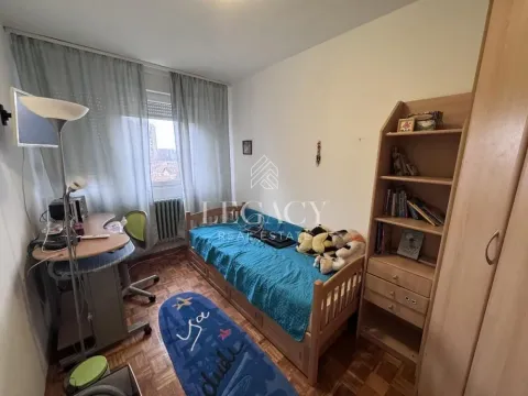 Izdavanje, trosoban stan, 77m², Banjica, Voždovac Sve Podlokacije - image 9