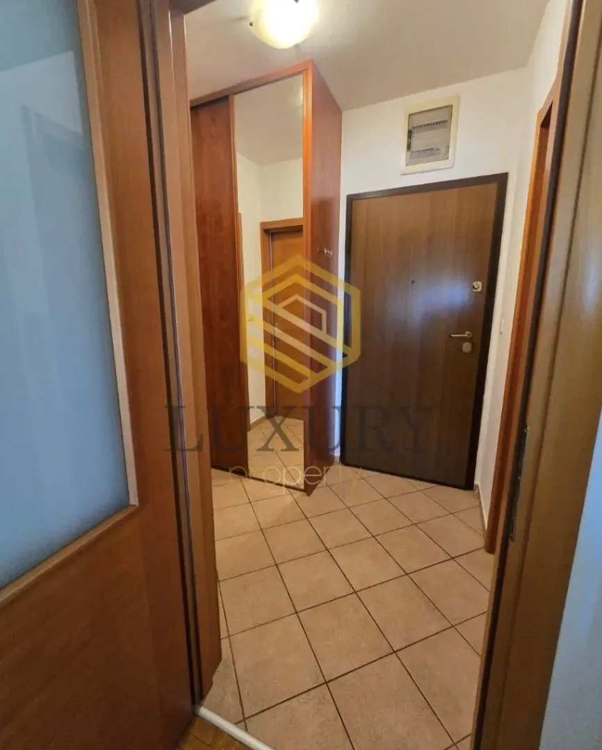 Izdavanje, jednosoban stan, 48m², Stari Aerodrom, Podgorica