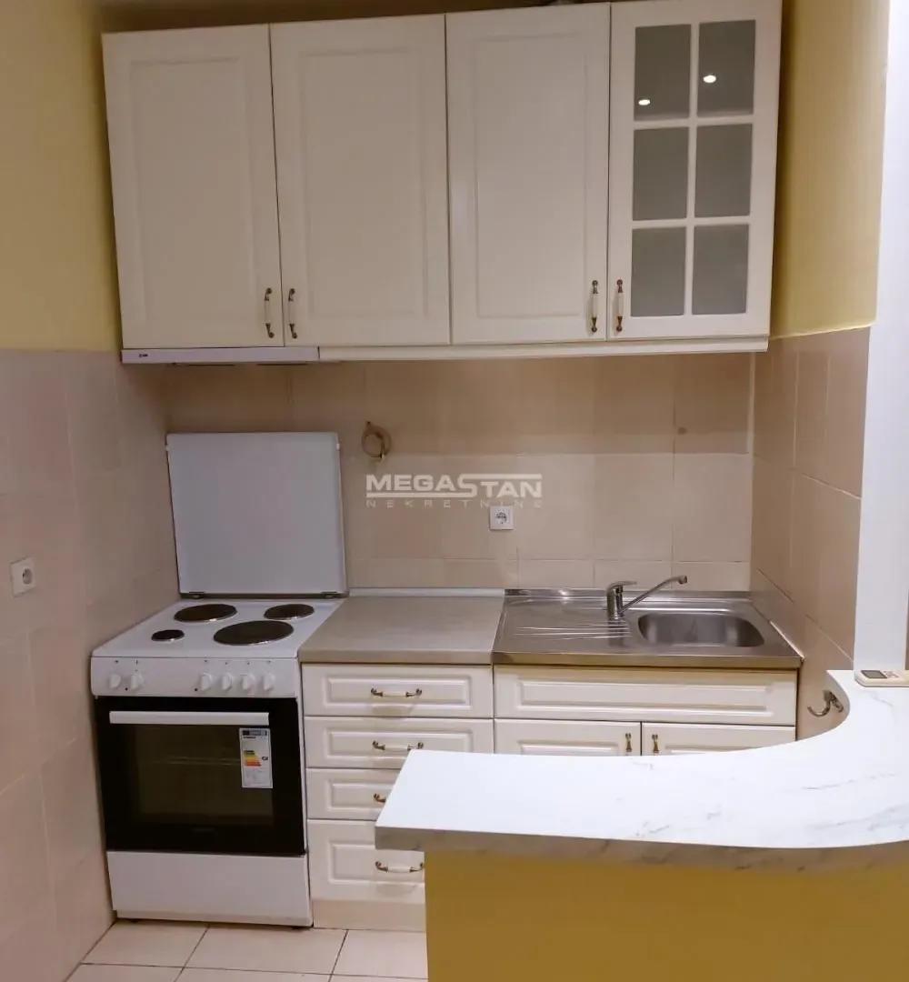 Rent, three bedroom apartment, 70m², Stari Grad, Beograd