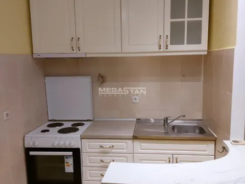 Rent, three bedroom apartment, 70m², Stari Grad, Beograd - image 8