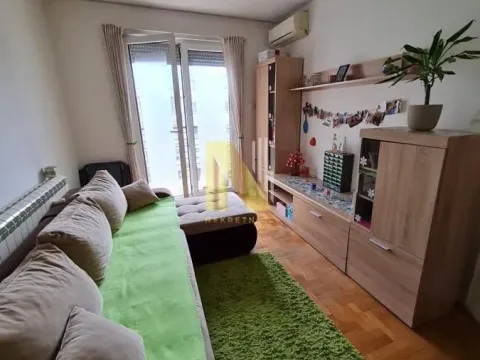 Prodaja, jednosoban stan, 35m², Bulevar Evrope, Novi Sad Sve Podlokacije