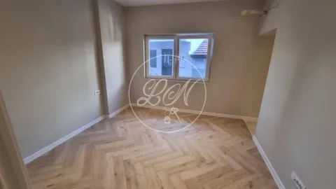 Prodaja, jednosoban stan, 44m², Zemun Centar, Zemun Sve Podlokacije - image 2