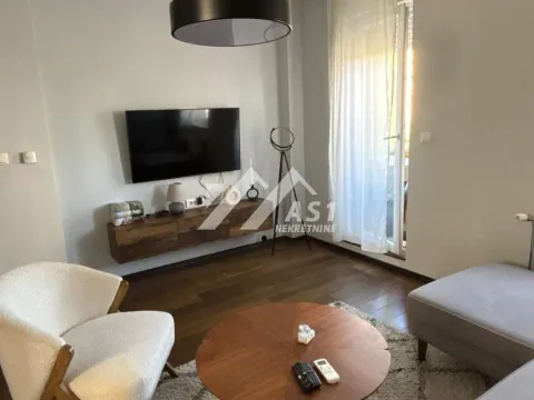 Izdavanje, dvosoban stan, 43m², Bulevar Evrope, Novi Sad Sve Podlokacije - image 2