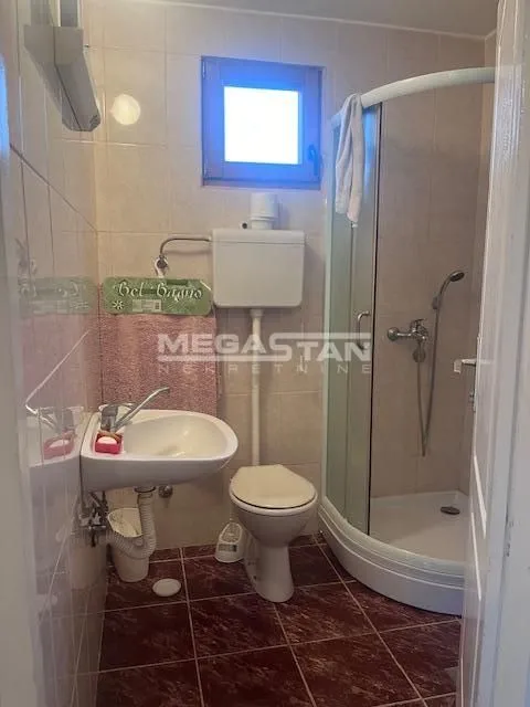 Prodaja, kuća, 114m², Zemun Ugrinovci, Zemun Sve Podlokacije