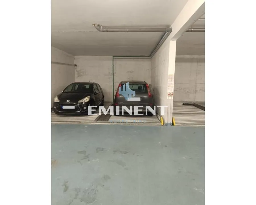 Izdavanje, trosoban stan, 77m², Savski Venac, Beograd
