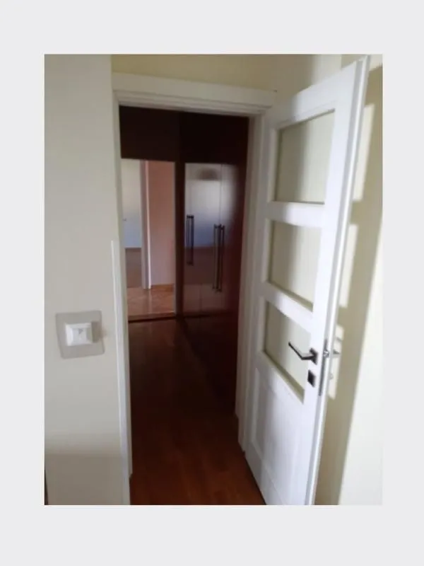Izdavanje, četvorosoban stan, 125m², Savski Venac, Beograd