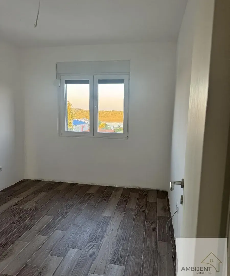 Prodaja, trosoban stan, 71m², Stari Banovci, Stara Pazova