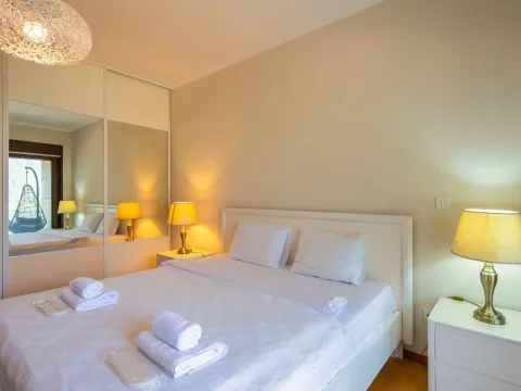 Rent, three bedroom apartment, 140m², Škaljari, Kotor - image 8