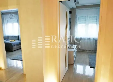 Rent, two bedroom apartment, 63m², Savski Venac, Beograd - image 12