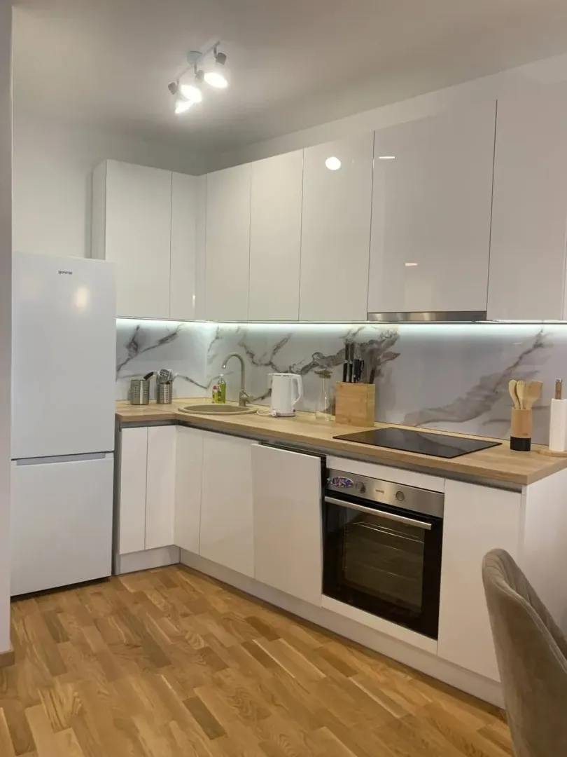 Rent, one bedroom apartment, 45m², Bečići, Budva