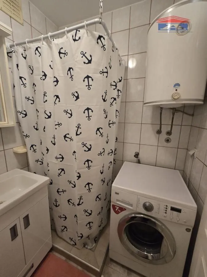 Izdavanje, dvosoban stan, 49m², Podbara, Novi Sad Sve Podlokacije