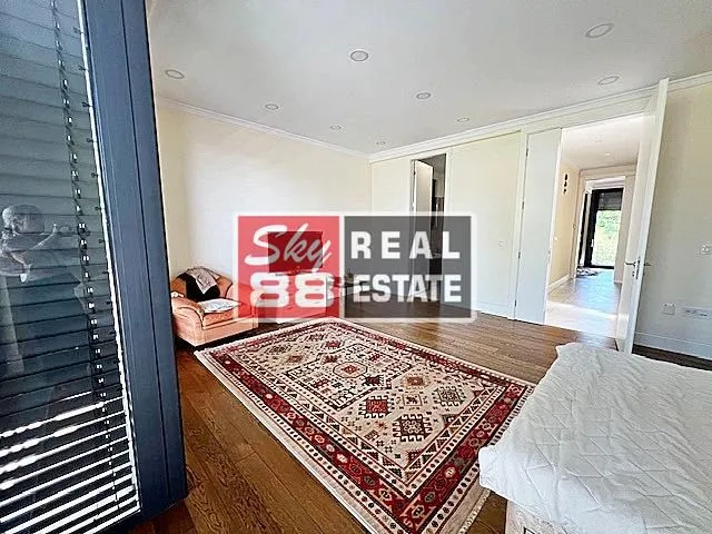 Sale, house, 440m², Senjak, Beograd