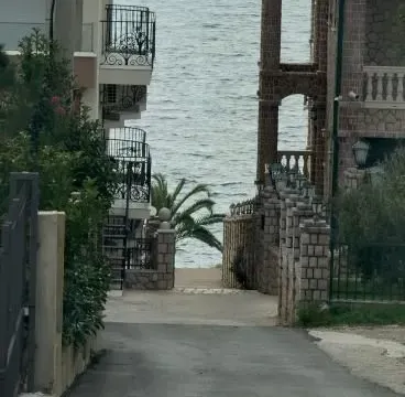 Prodaja, plac, 400m², Dobra Voda, Budva - image 4
