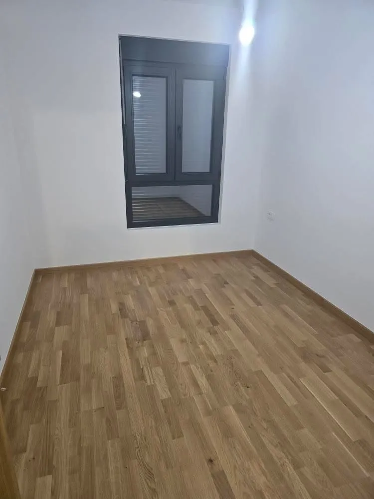 Izdavanje, jednosoban stan, 40m², Tološi, Podgorica