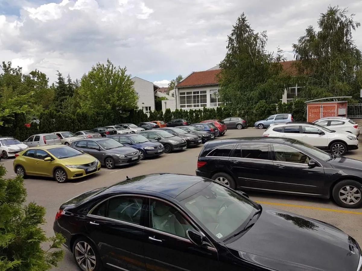 Rent, office space, 1600m², Bezanijska Kosa 1, Bežanijska Kosa Sve Podlokacije