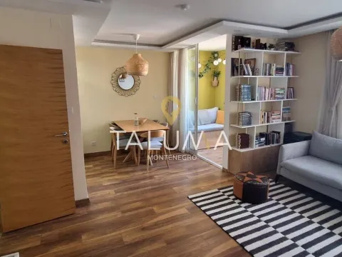 Prodaja, trosoban stan, 89m², Centar, Podgorica - image 1