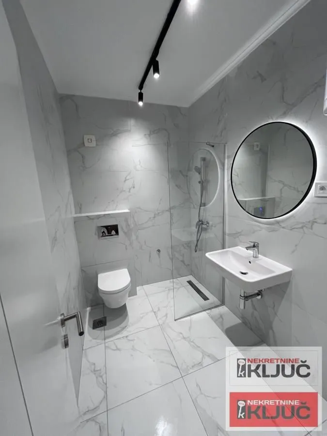 Prodaja, dvosoban stan, 44m², Avijatičarsko naselje, Novi Sad Sve Podlokacije